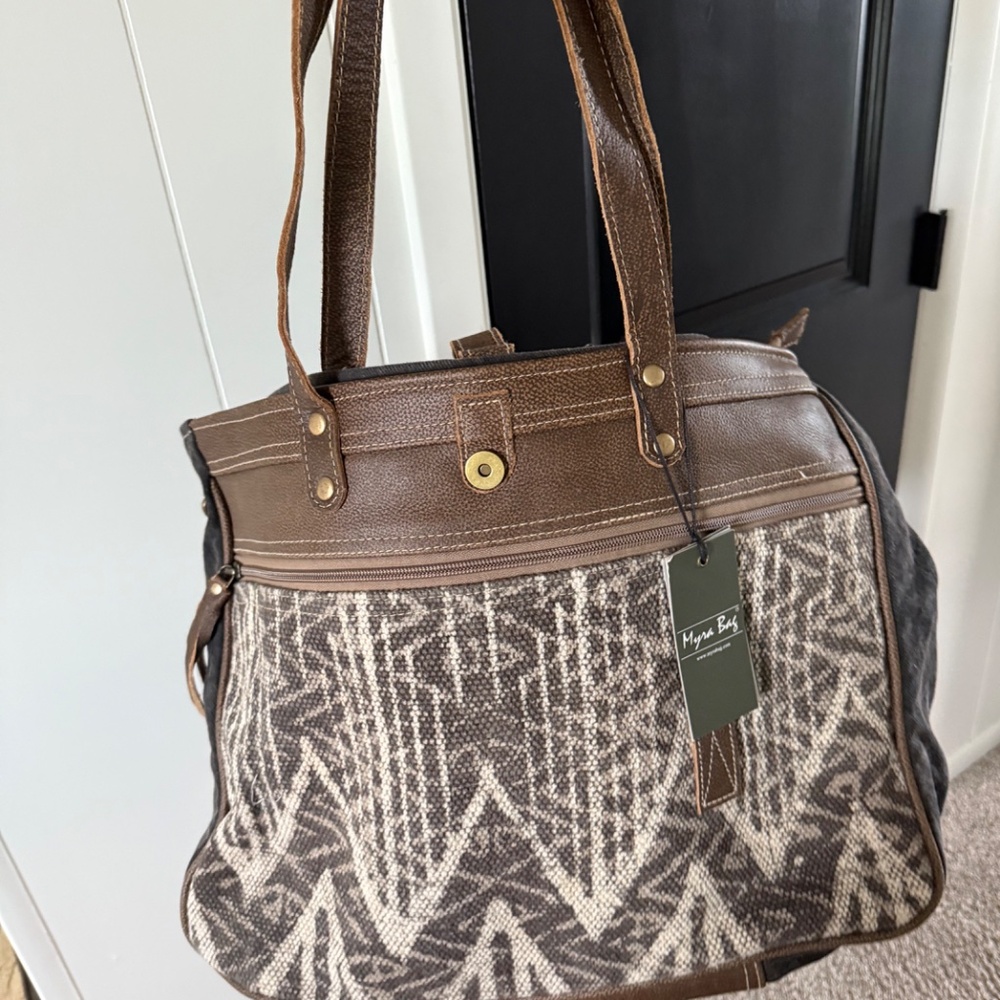 NWT Myra Weekender Bag